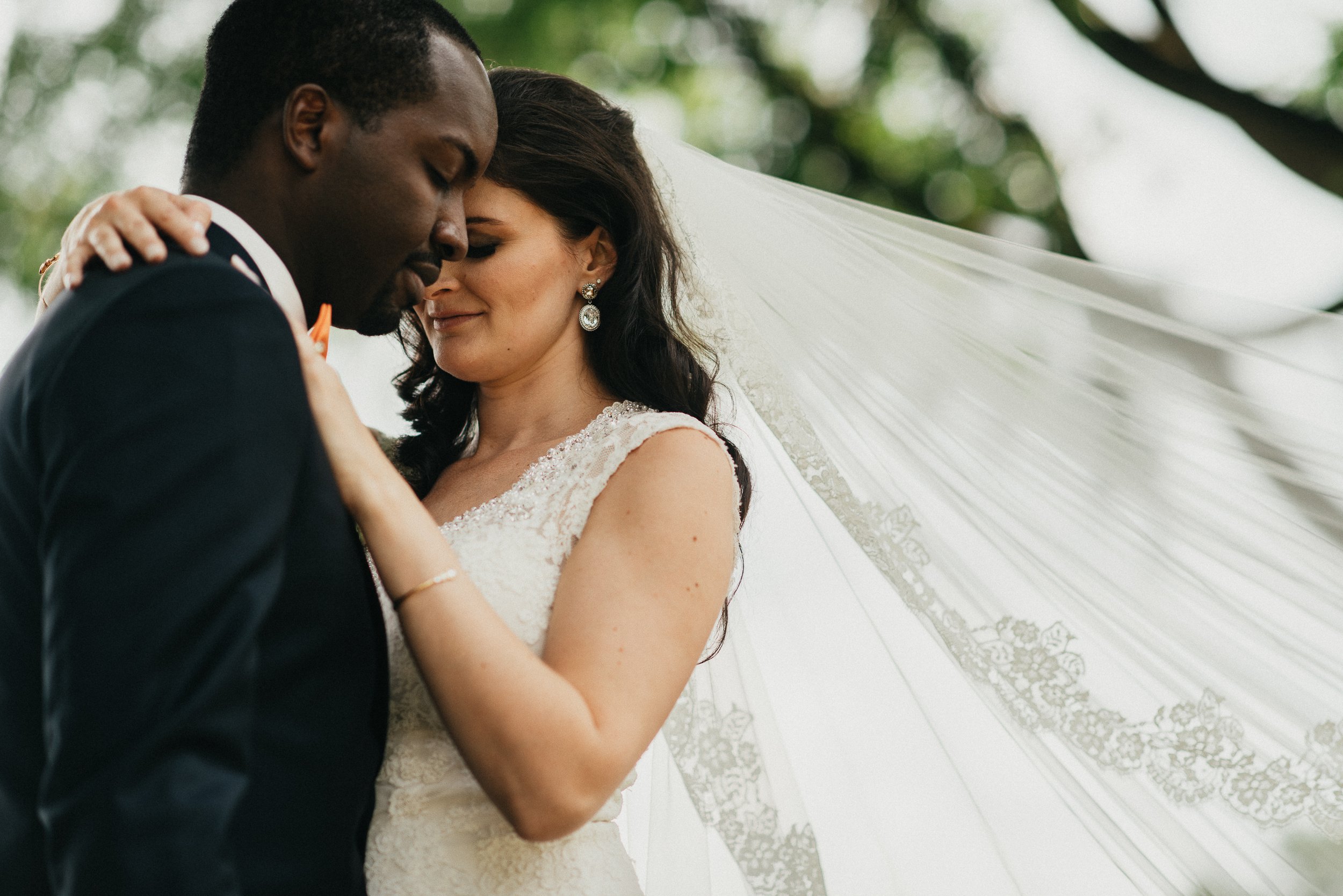 Archive/Chapitre 24/attachments/Mariages/3f5b48a8837d038ea52e0c9998f14154_MD5.jpg