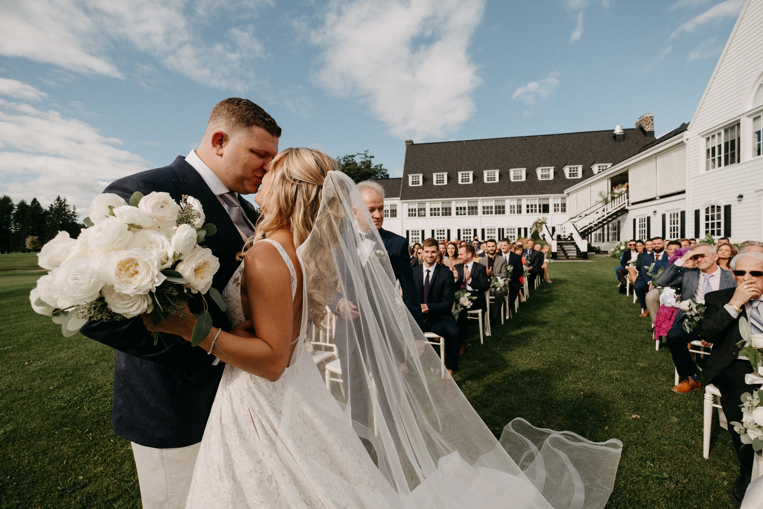 Archive/Chapitre 24/attachments/Mariages/4d901ed14a94eda64509e406abe93ac7_MD5.jpg