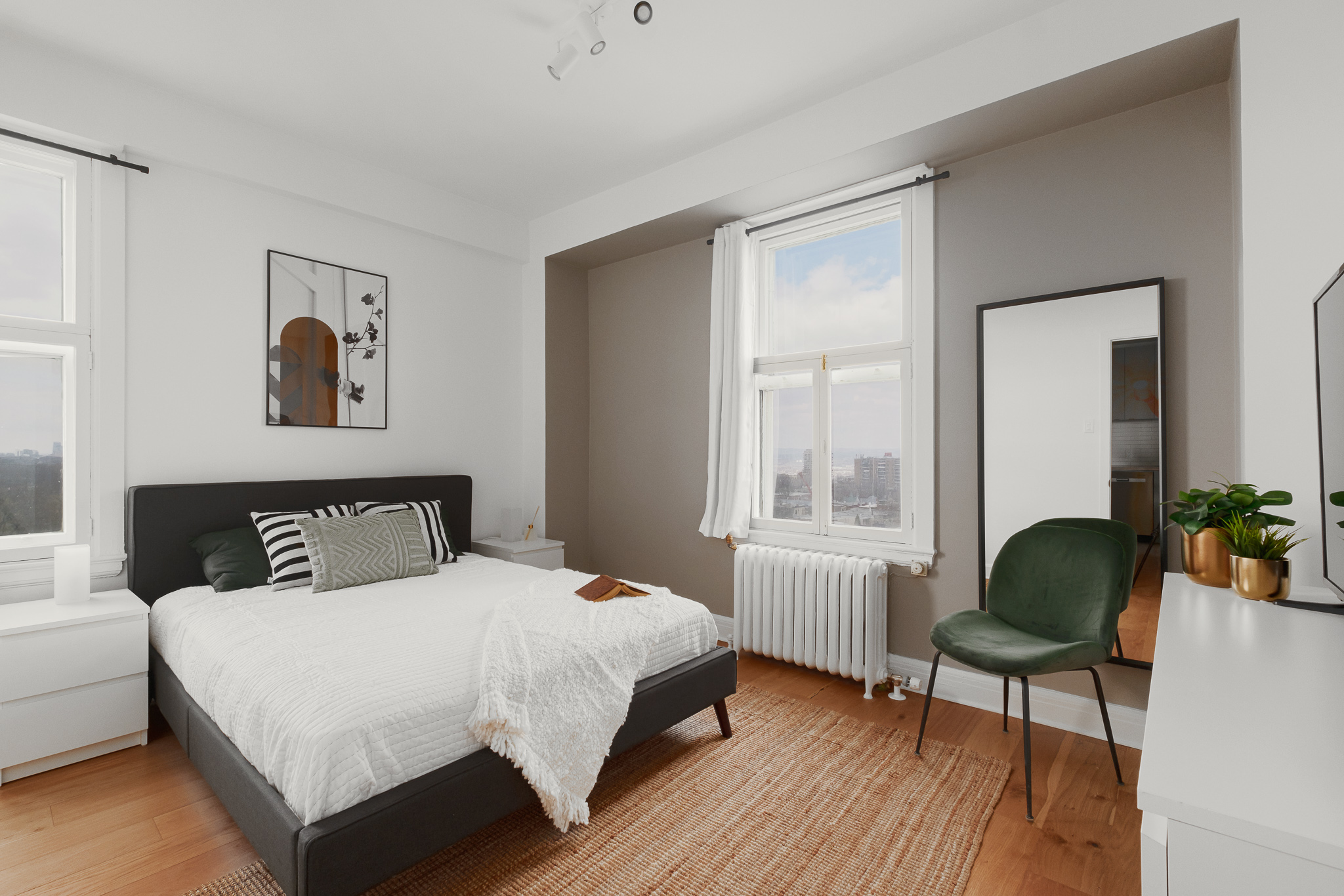 FFPX5694-Modifier 1.jpg