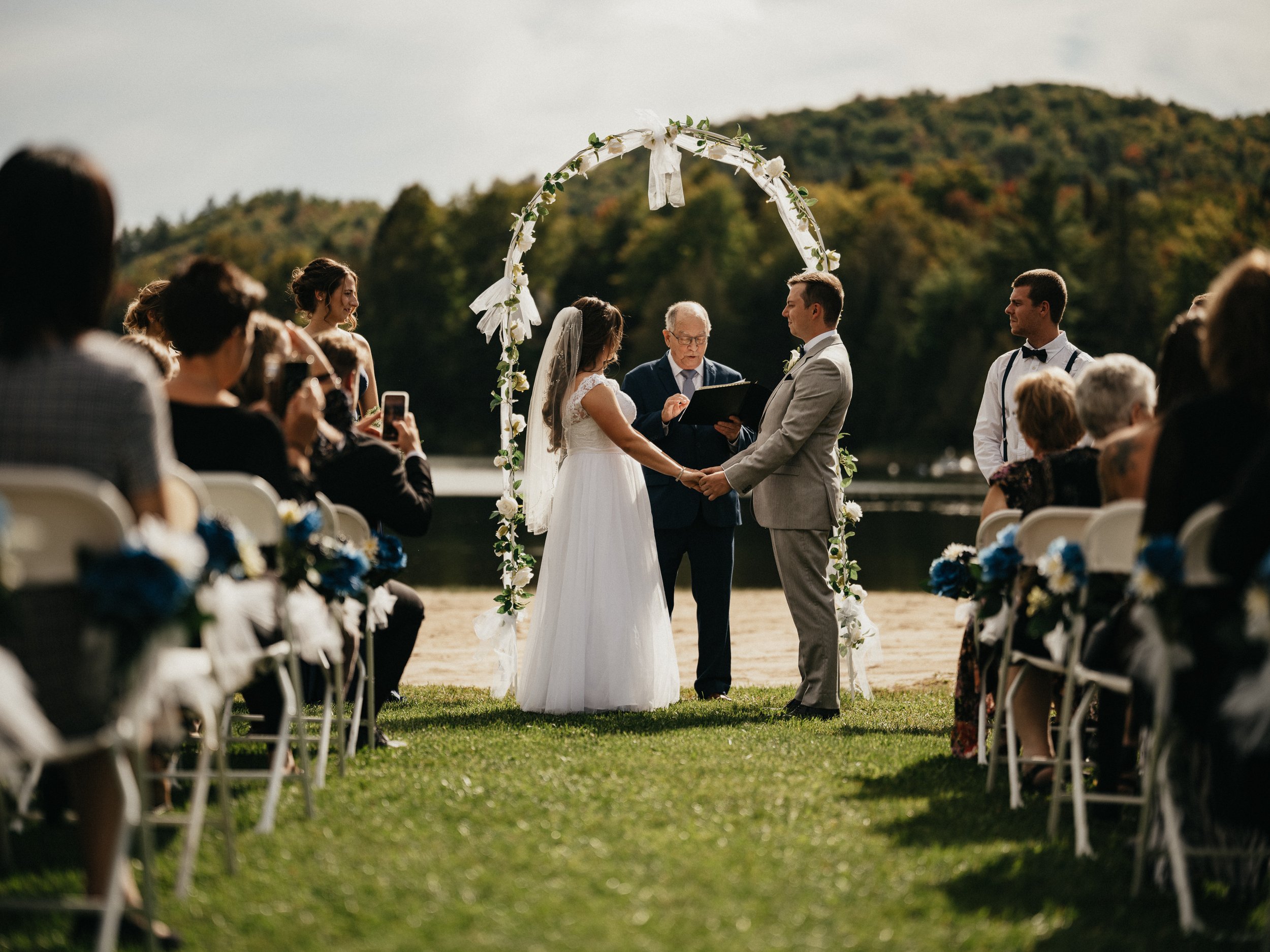 Archive/Chapitre 24/attachments/Mariages/ae76c15a1f5ab00e6ed4a5571da5523d_MD5.jpg